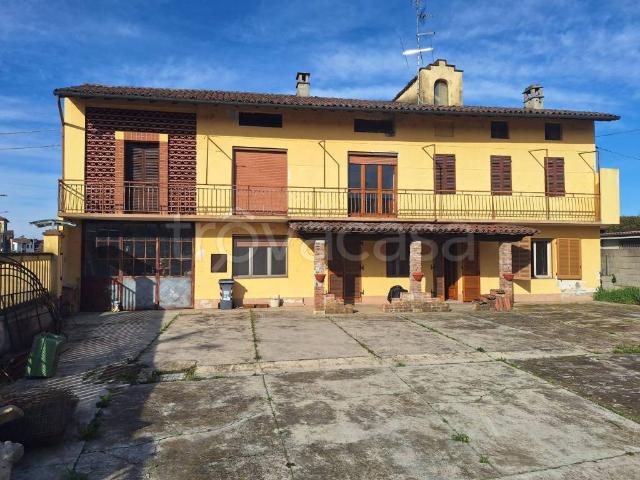 Casa indipendente in vendita a Borgo San Martino via Carlo Alberto, 37