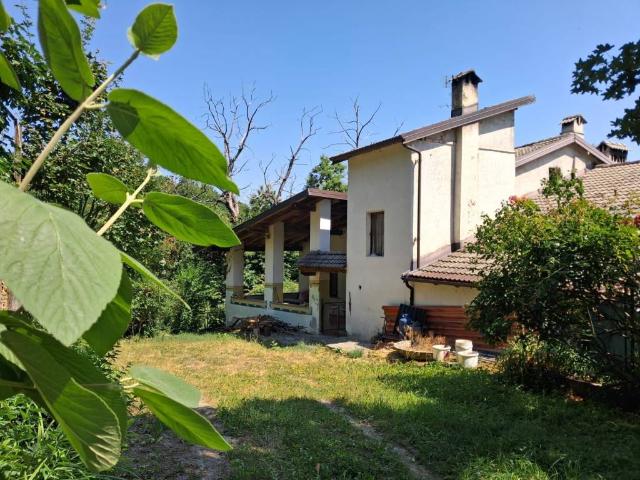 Casa indipendente in vendita a Borgo San Dalmazzo CN