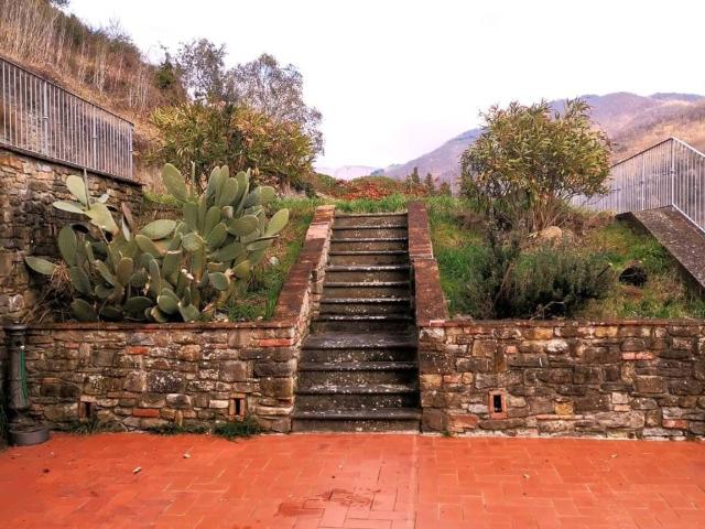 Casa indipendente in vendita a Borgo San Lorenzo FI