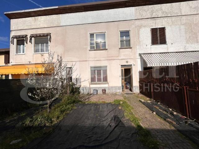 Casa indipendente in vendita a Borgo San Siro PV