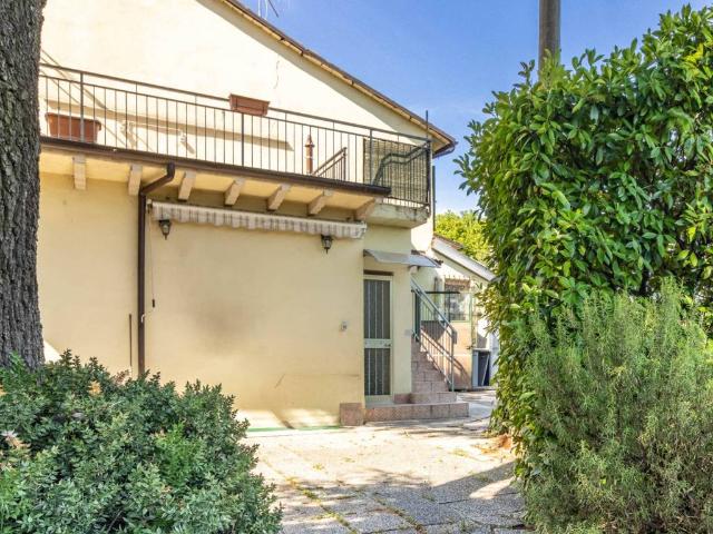 Casa indipendente in vendita a Borgo Tossignano BO