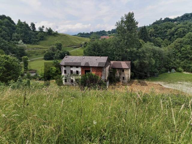 Casa indipendente in vendita a Borgo Valbelluna