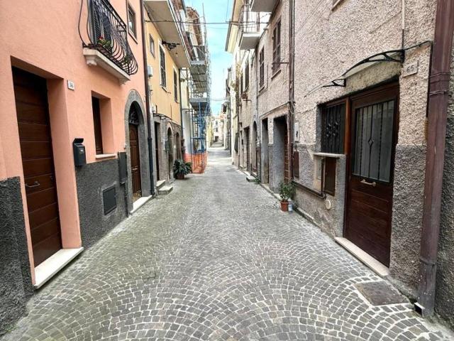 Casa indipendente in vendita a Borgo Velino RI
