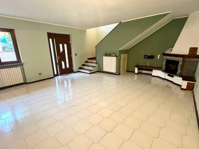 Casa indipendente in vendita a Borgo Vercelli VC