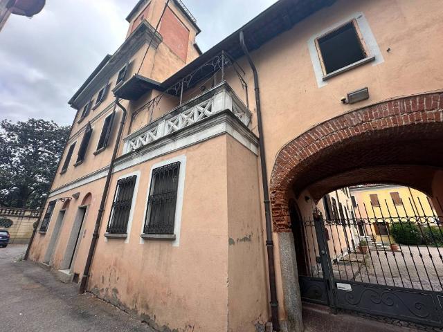 Casa indipendente in vendita a Borgo Vercelli VC