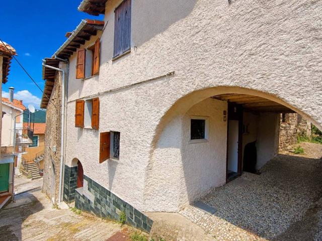Casa indipendente in vendita a Borgomaro IM