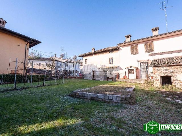 Casa indipendente in vendita a Borgonovo Val Tidone PC