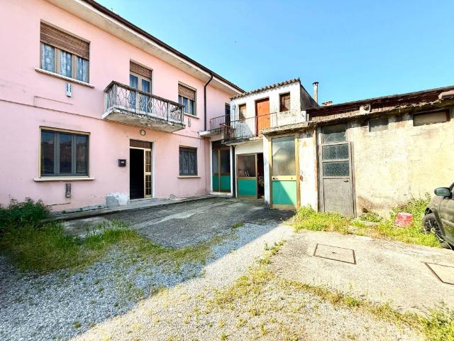 Casa indipendente in vendita a Borgosatollo BS