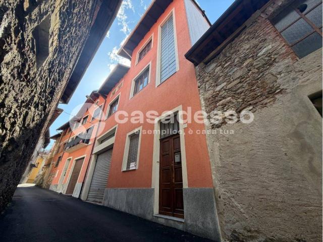 Casa indipendente in vendita a Borgosesia VC