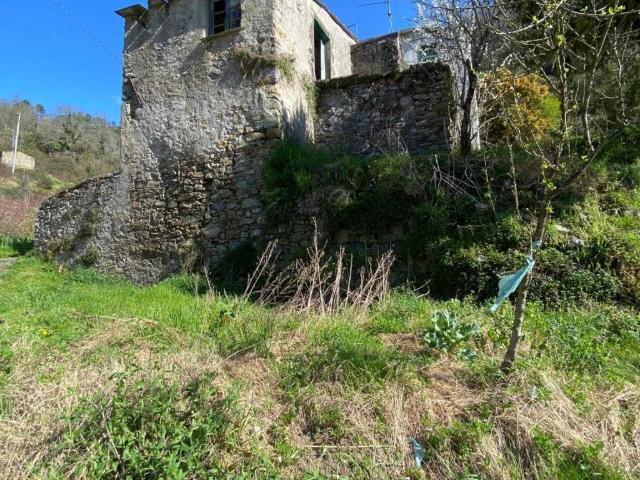 Casa indipendente in vendita a Borghetto di Vara SP
