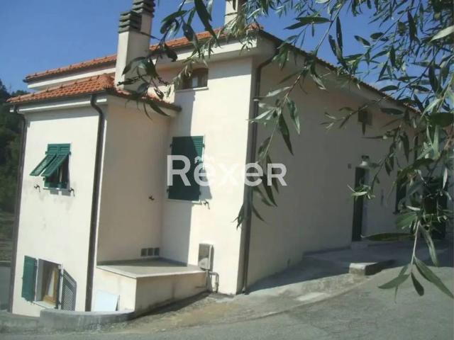 Casa indipendente in vendita a Borghetto di Vara SP
