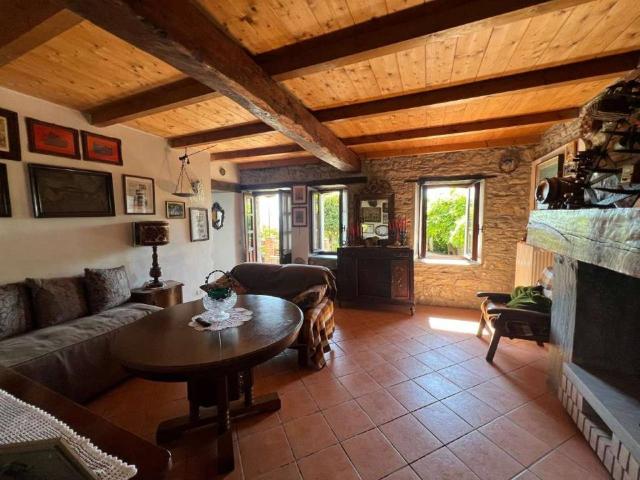 Casa indipendente in vendita a Bore PR