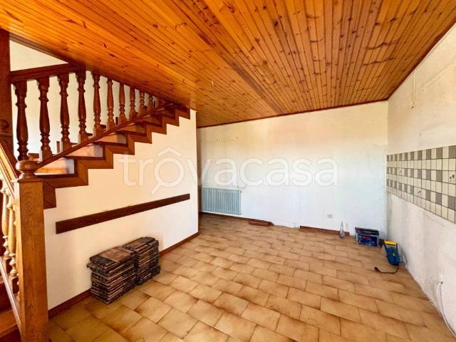 Casa indipendente in vendita a Borso del Grappa piazza al Paradiso, 10