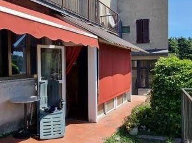 Casa indipendente in vendita a Bosisio Parini LC