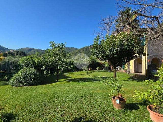 Casa indipendente in vendita a Bazzano Superiore, Spoleto