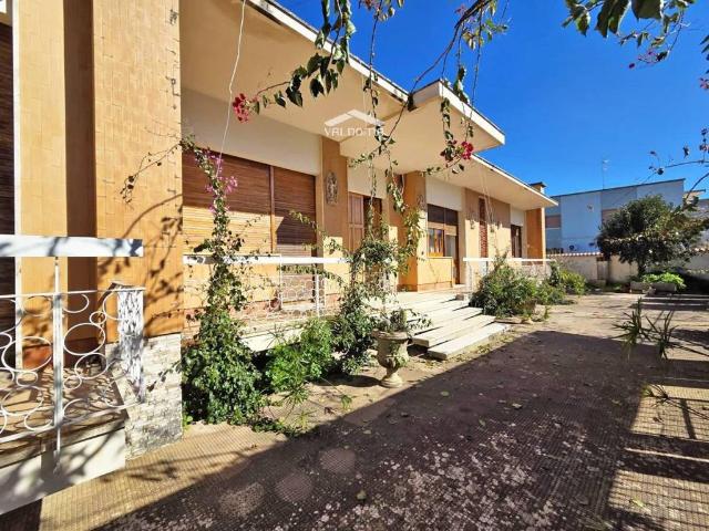 Casa indipendente in vendita a Bagnolo del Salento LE