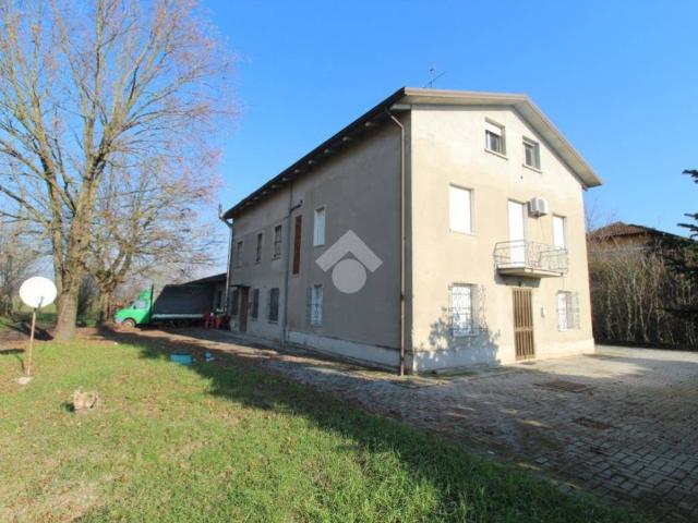 Casa indipendente in vendita a Bagnolo in Piano RE
