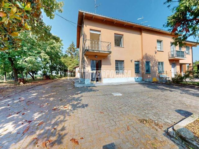 Casa indipendente in vendita a Bagnolo in Piano RE