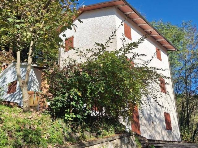 Casa indipendente in vendita a Bagni di Lucca LU