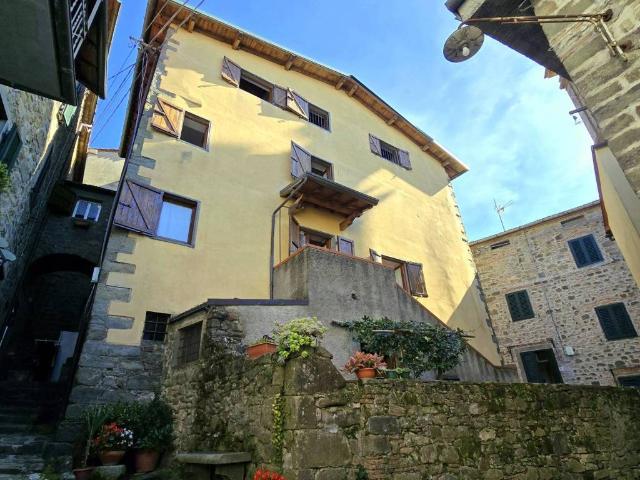 Casa indipendente in vendita a Bagni di Lucca LU