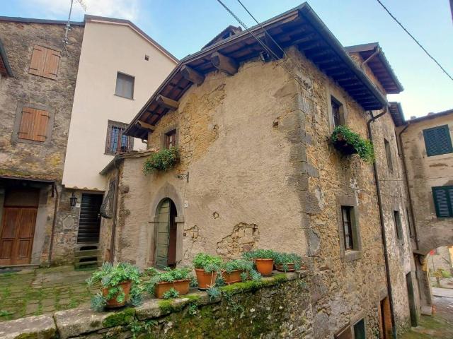 Casa indipendente in vendita a Bagni di Lucca LU