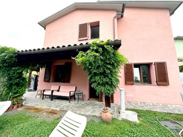 Casa indipendente in vendita a Bagni di Lucca LU