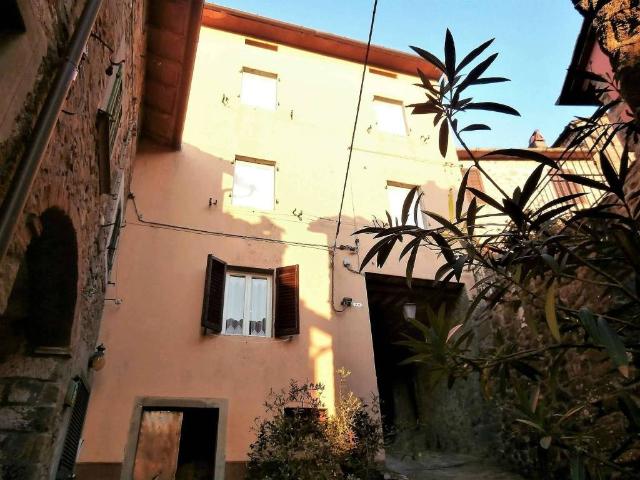 Casa indipendente in vendita a Bagni di Lucca LU