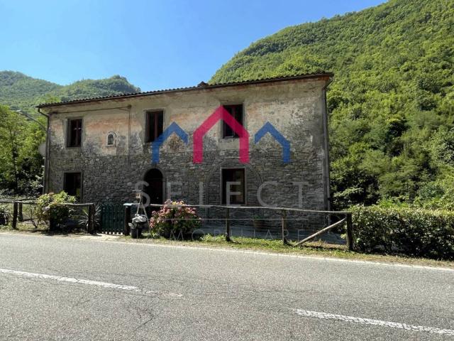 Casa indipendente in vendita a Bagni di Lucca LU