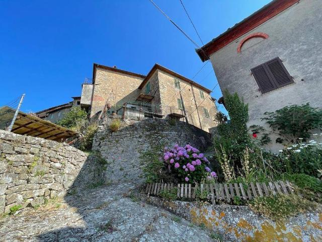 Casa indipendente in vendita a Bagni di Lucca LU