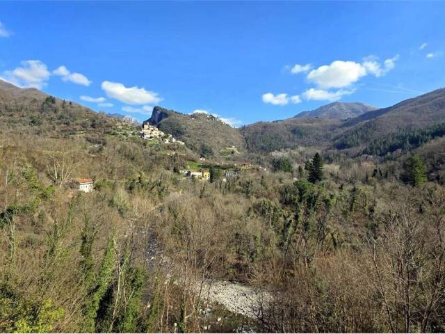 Casa indipendente in vendita a Bagni di Lucca LU