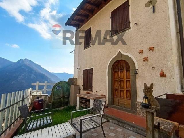 Casa indipendente in vendita a Bagni di Lucca LU