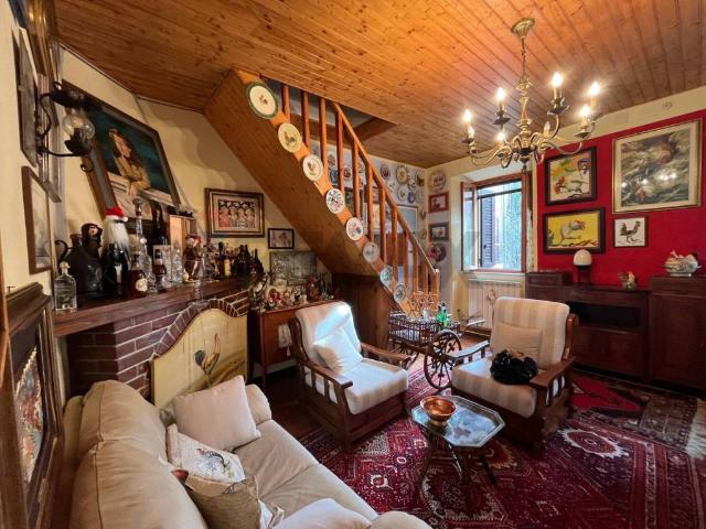 Casa indipendente in vendita a Bagni di Lucca LU