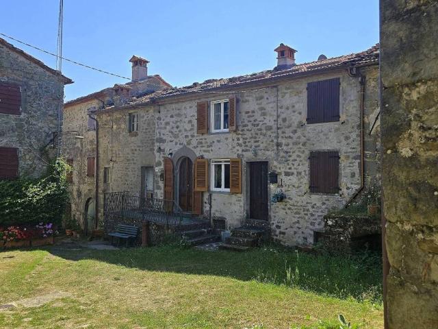 Casa indipendente in vendita a Bagni di Lucca LU