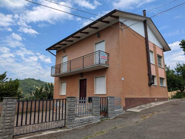 Casa indipendente in vendita a Baiso RE