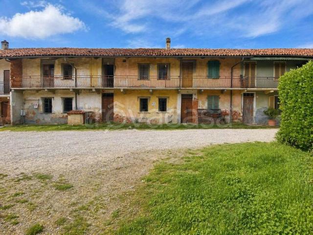 Casa indipendente in vendita a Baldissero d'Alba via Roma, 48