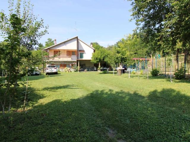 Casa indipendente in vendita a Baldissero d'Alba CN