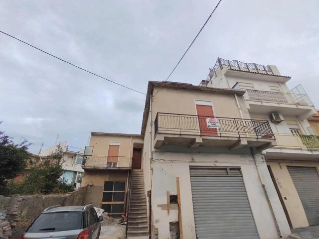 Casa indipendente in vendita a Barcellona Pozzo di Gotto