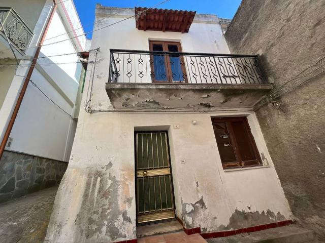 Casa indipendente in vendita a Barcellona Pozzo di Gotto ME