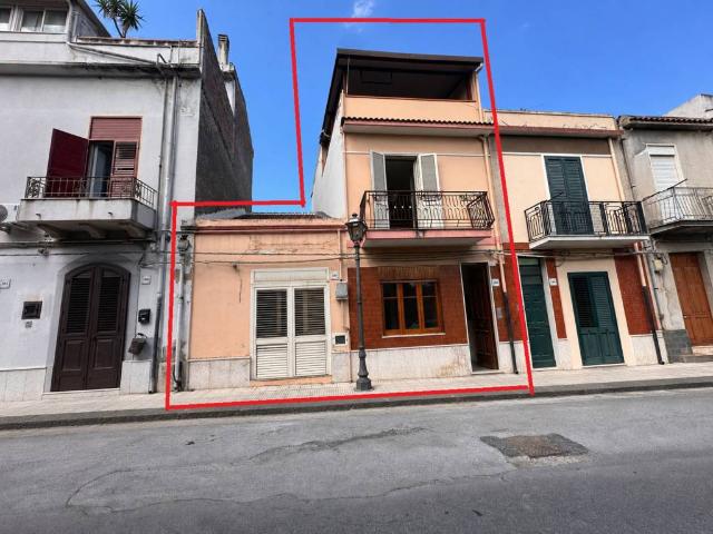 Casa indipendente in vendita a Barcellona Pozzo di Gotto ME