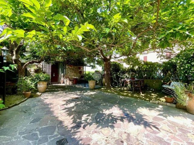 Casa indipendente in vendita a Barberino di Mugello FI