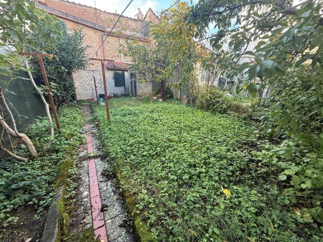 Casa indipendente in vendita a Barberino di Mugello FI