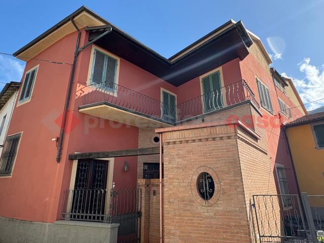 Casa indipendente in vendita a Barga