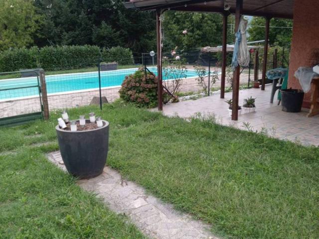 Casa indipendente in vendita a Barga LU