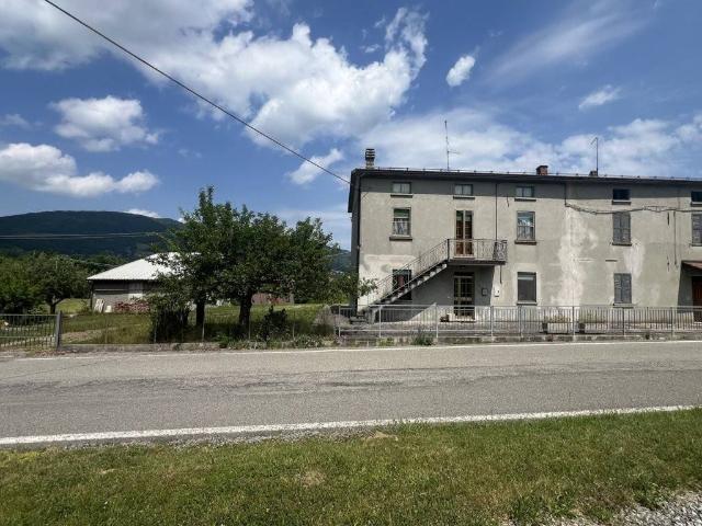 Casa indipendente in vendita a Bardi PR