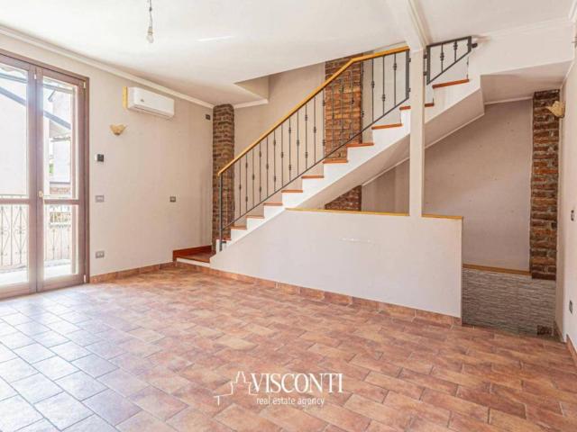 Casa indipendente in vendita a Bareggio MI