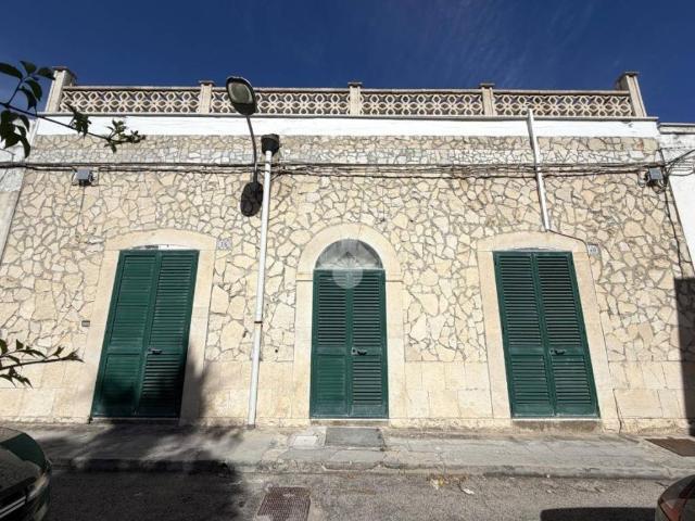 Casa indipendente in vendita a Bari BA