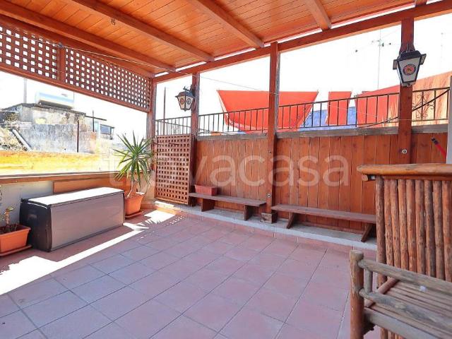Casa indipendente in vendita a Bari piazza Castello, Carbonara di Bari