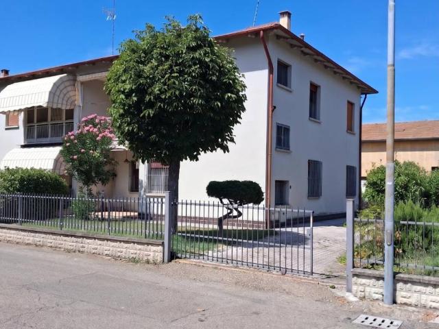 Casa indipendente in vendita a Baricella BO