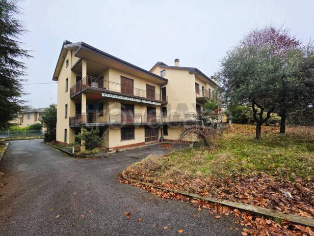 Casa indipendente in vendita a Barzago