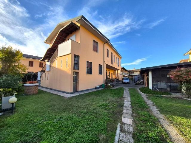 Casa indipendente in vendita a Bascapè PV